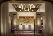 圖片說明：澳門巴黎人的「麗舍」水療中心引進以聞名的LING護膚品和超聲波為基礎的全新抗污染及美白面部護理。