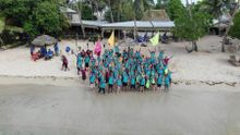 AccorHotels Race to Survive Fiji – team photo Robinson Crusoe Island 