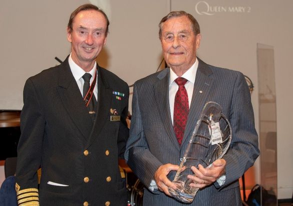 Captain Christopher Wells, Master of Queen Mary 2 with Kenneth C. Rowe, recipient of Samuel Cunard Prize for Vision, Courage and Creativity