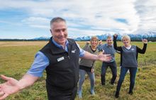 Grand Pacific Tours South Island Coach Captain