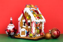 Gingerbread House by Anna Polyviou at Shangri-La Hotel, Sydney 2018