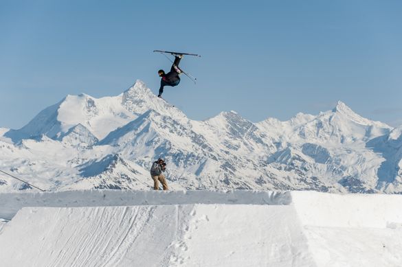 Freestyle skiing in Crans-Montana