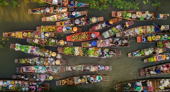 Tha Kha Floating Market in Samut Songkhram Province near Bangkok