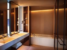 InterContinental Singapore Robertson Quay_Quayside Suite Bathroom
