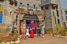 LEGOLAND Windsor Resort new Castle Hotel now open!