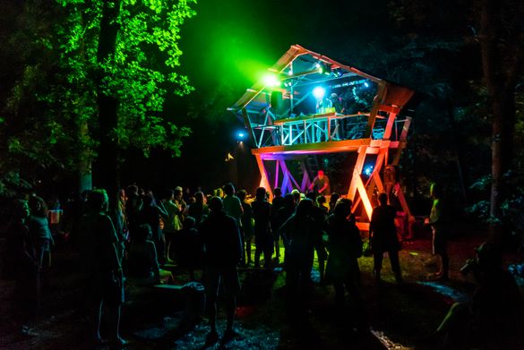 Eyrie Stage, Timber festival in the National Forest