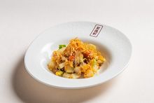 Four Seasons Hotel Macao - Zi Yat Heen - Fried crispy rice with seafood in vanilla cream sauce