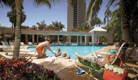 Crowne Plaza Surfers Paradise Pool