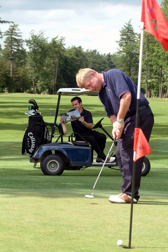 BEST WESTERN LAUNCHES PLAY & STAY 2003