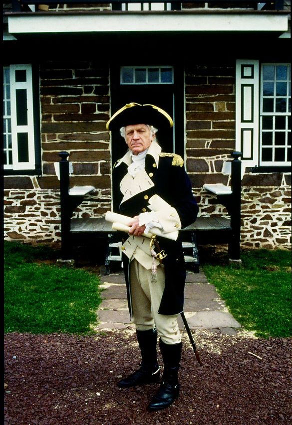 Historical characters bring landmarks to life.  General George Washington is portrayed by William Sommerfield of American Histor