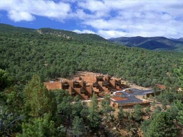 BISHOP�S LODGE RESORT AND SH�NAH SPA