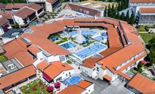 Die Limes-Therme zählt heute mit 10.000 Quadratmetern Gesamtfläche zu den größten Kur- und Erholungsbädern Bayerns und lässt für Gesundheitsbewusste sowie Wellnessbegeisterte keine Wünsche offen. 