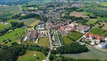 Bad Gögging zählt zu einem der beliebtesten Kurorte in Bayern. Die Gäste schätzen die bayeri-sche Herzlichkeit, das abwechslungsreiche Freizeitangebot und die ungebrochene Tradition als angesehener Gesundheitsort. 