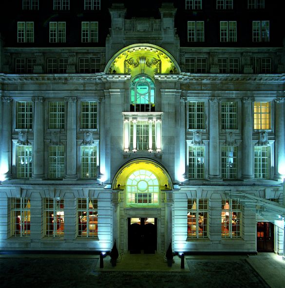 Renaissance Chancery Court by night