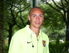 Henrik Larsson posing for a quick shot