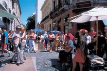 Tango in the street.