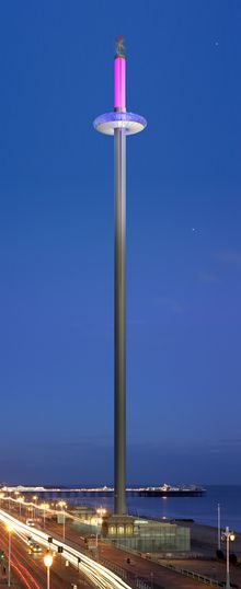 'Brighton i-360' by night