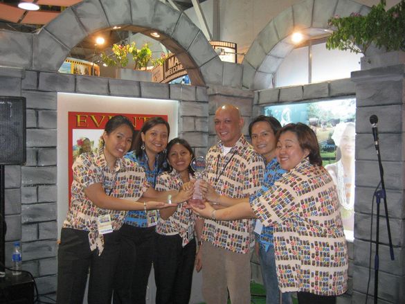 The award winning GVB Philippines Team, Left to Right: Be-anne Francisco, Michelle Arabelo, Christy Saminado, Herbie Arabelo, Br