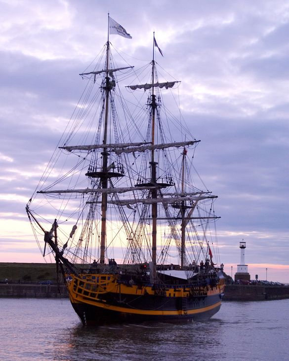 HMS Bounty (Aka The Black Pearl) To Arrive In English Waters In One Week