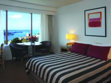 Vibe Hotel North Sydney - Guest Room