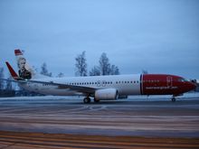 Tom K. Miller - DSC1736.jpg � Aircraft arriving Norwegian�s hangar at Oslo Airport Gardermoen