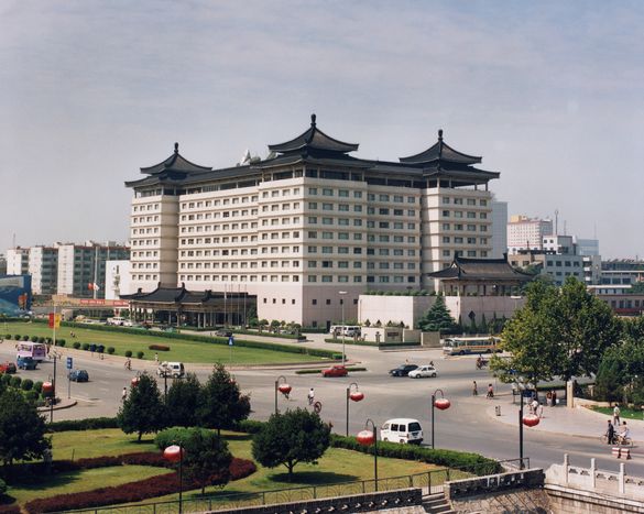 The Grand Castle Hotel Xi\'an is offering a special package for runners or spectators of the China Xi\'an City Wall Internationa
