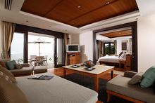 Ocean View Spa Pool Suite�s in room spa suite