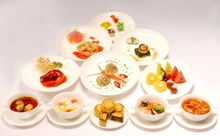 The 11-course �Empress Banquet�, uniquely designed around 8th century delicacies beloved by Yang Yuhuan, one of the �Four Great 