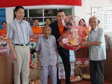 GM met with the woman of 106 years old