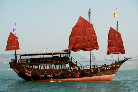 aqualuna day cruise