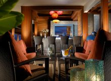Landings Bar