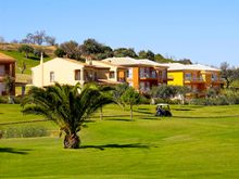 Boavista Golf Resort, Lagos, is handy for motor sport fans visiting the Aut�dromo