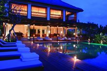 Pool Bar