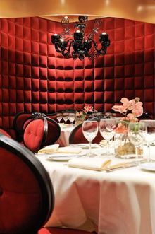 MSC Fantasia - French Restaurant - Red Velvet.jpg