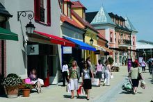 PARIS � La Vall�e Village