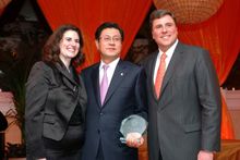 Mr. Robert Ro, Sales & Marketing Director of Lotte Hotel Seoul (middle) attended the Global Traveler USA magazine awards ceremon