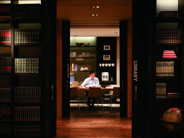 Library and Reading Room - Grand Hyatt Erawan Bangkok