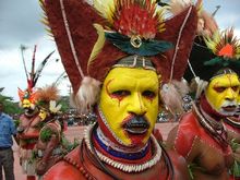 Wigmen face