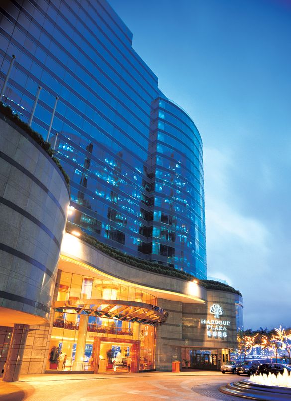 The Harbour Plaza Hong Kong now returns as an affiliate of WORLDHOTELS\' Deluxe Collection