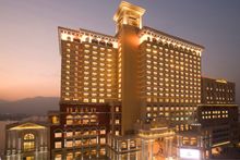 Sofitel Macau At Ponte 16 - Exterior outlook (night time).