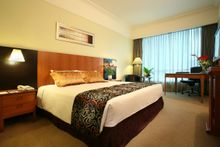 For guests seeking exclusivity and extra comfort with Grand Park City Hall�s �Pit Stop� package, Club Deluxe Rooms are priced at