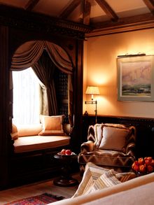 The Connaught Princes Lodge window seat.