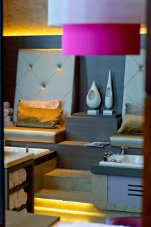 Sofitel London St James - Manicure Pedicure01.