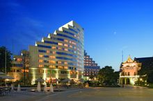 Sofitel Xian on Renmin Square - facade