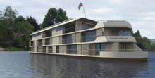 Zambezi Queen Exterior