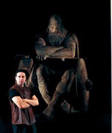 Thomas Kluge and statue of olger danske picture by Thams KlugeHolger Danske