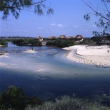 1. coral lodge-exterior