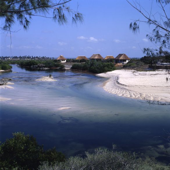 1. coral lodge-exterior