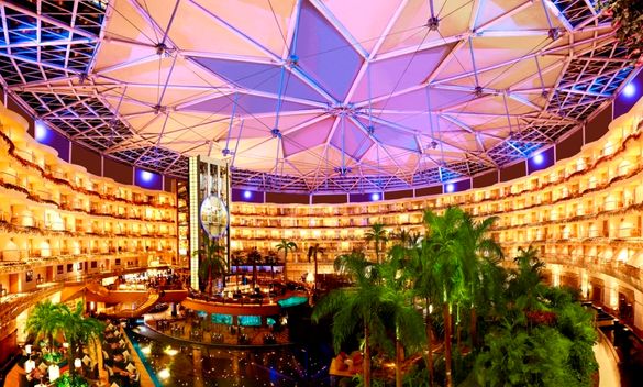 WORLDHOTELS� Deluxe Collection Hotel Sahara Star in Mumbai