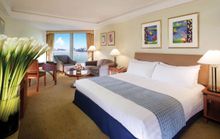 With 506 guestrooms and 48 serviced suites, including two Presidential Suites, the Harbour Plaza Hong Kong is on the Kowloon wat